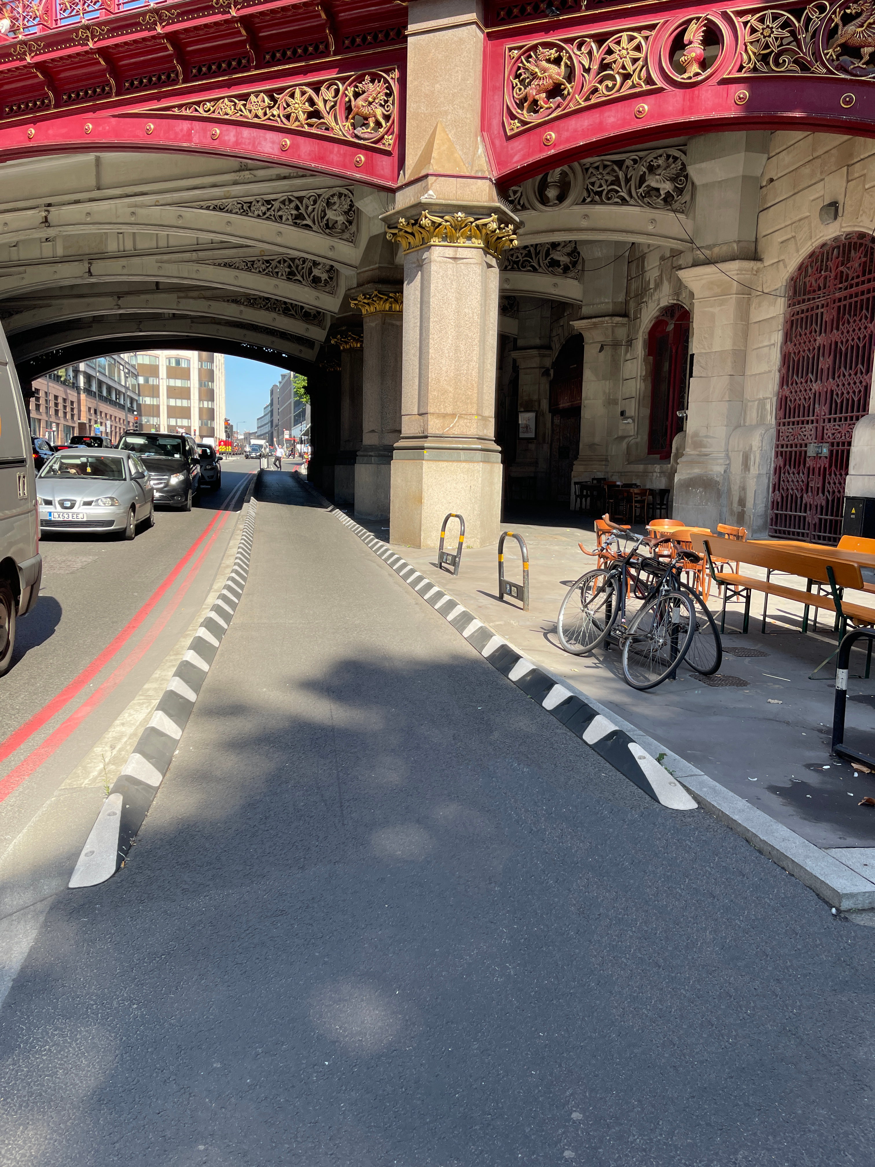 Kerb_Orca_Cycle_Lane_Products_London_Rediweld_Traffic