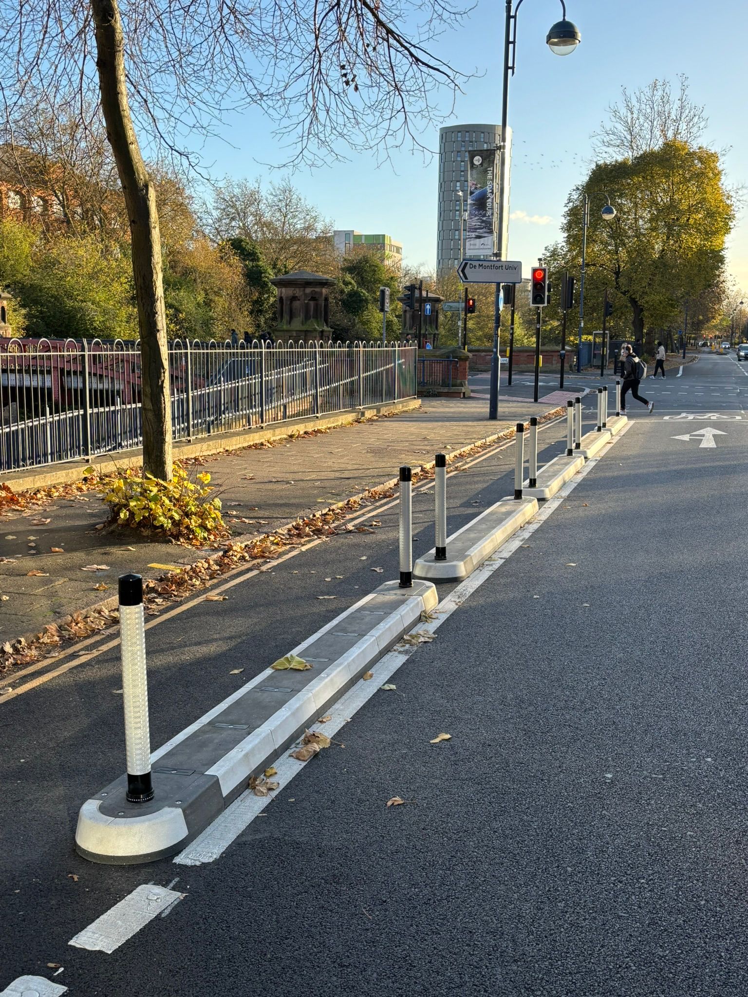 Leicester City Council teams up with Rediweld to create a cyclist-friendly pathway using innovative Splitter Islands